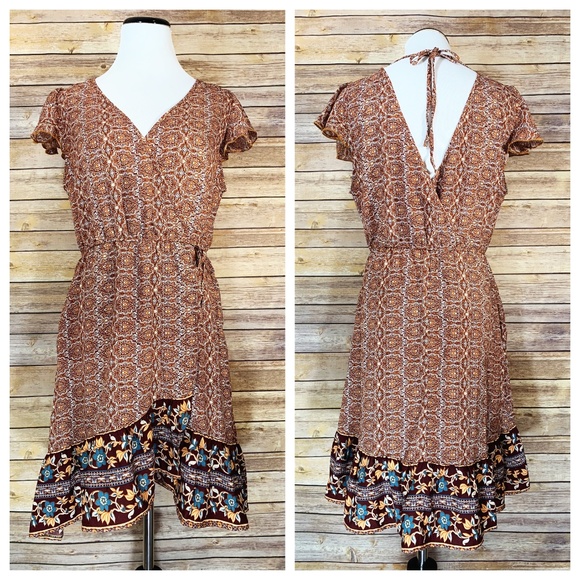 Band of Gypsies Dresses & Skirts - Band Of Gypsies Flutter Boho Wrap Medallion Dress